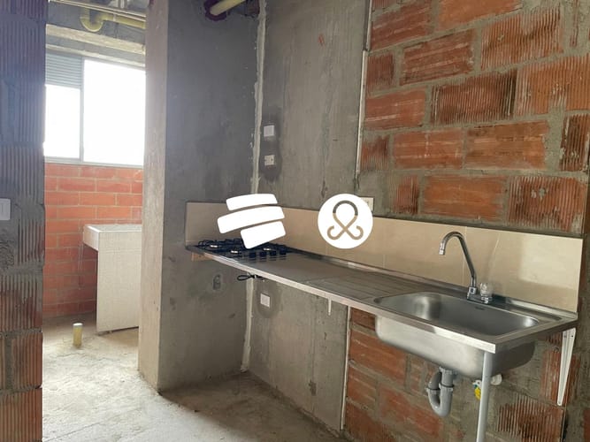 Apartamento de 3 alcobas en venta en Bello, 67 m² · foto 2 de 12