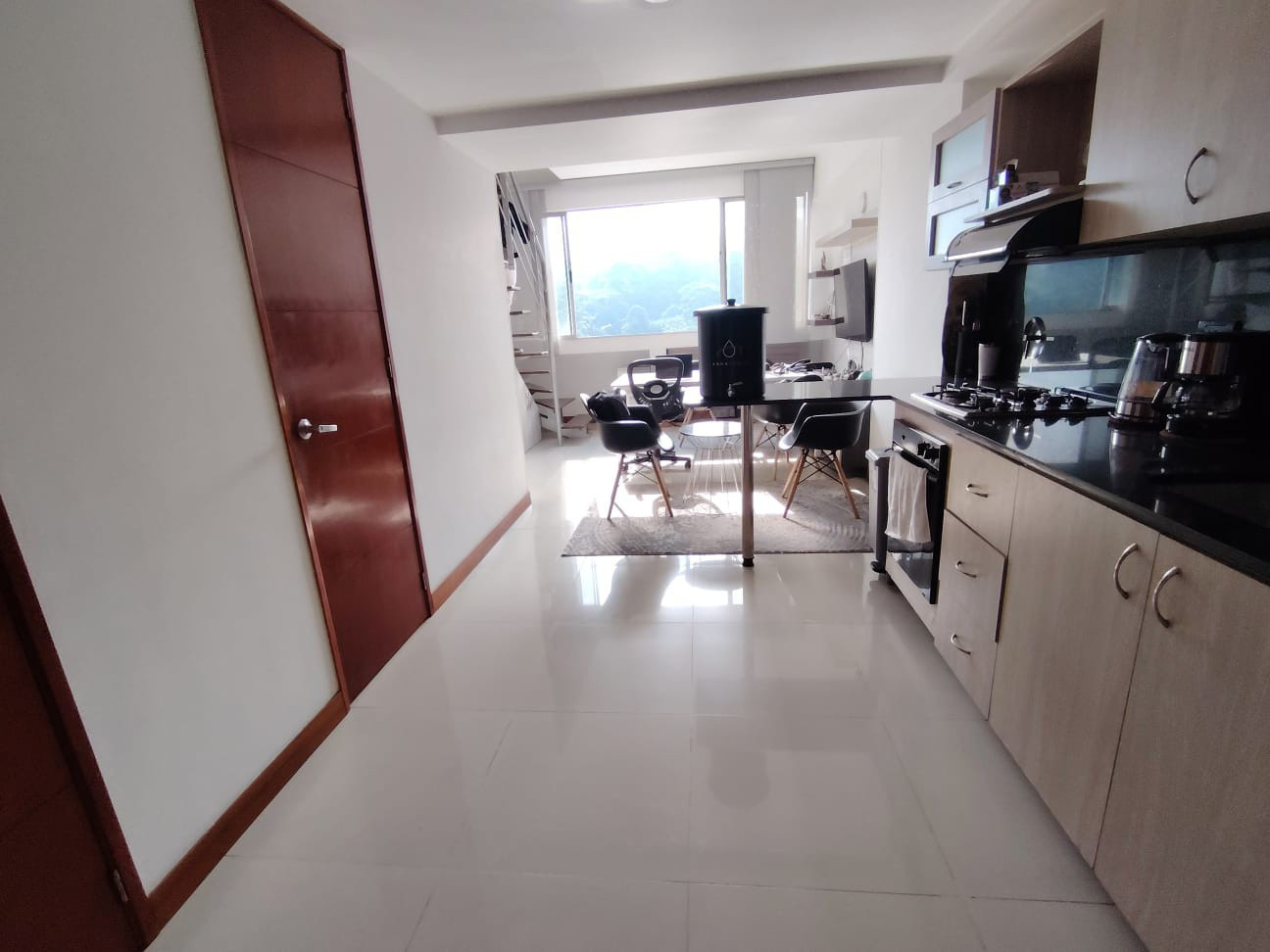 Apartamento en arriendo en El Poblado, Medellín · foto 2 de 19
