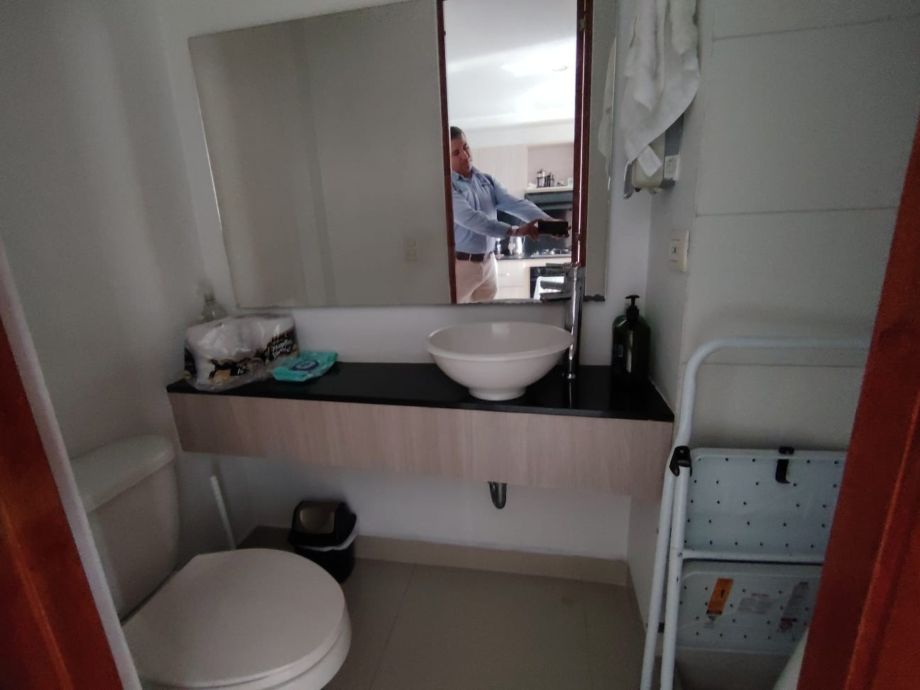 Apartamento en arriendo en El Poblado, Medellín · foto 3 de 19