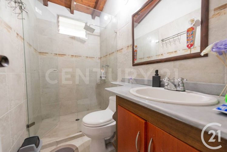 Casa en venta en Loma Del Esmeraldal, Envigado · foto 12 de 22