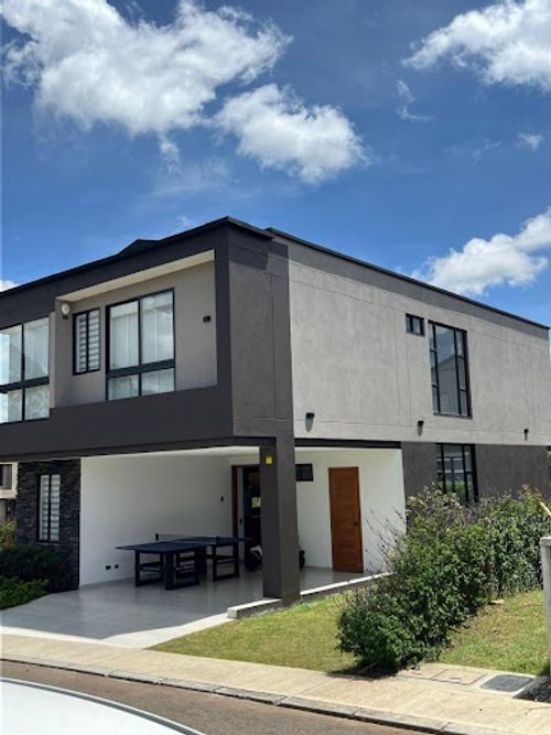 Casa de 4 alcobas en venta en Llano Grande, Rionegro, 200 m² · foto 3 de 24