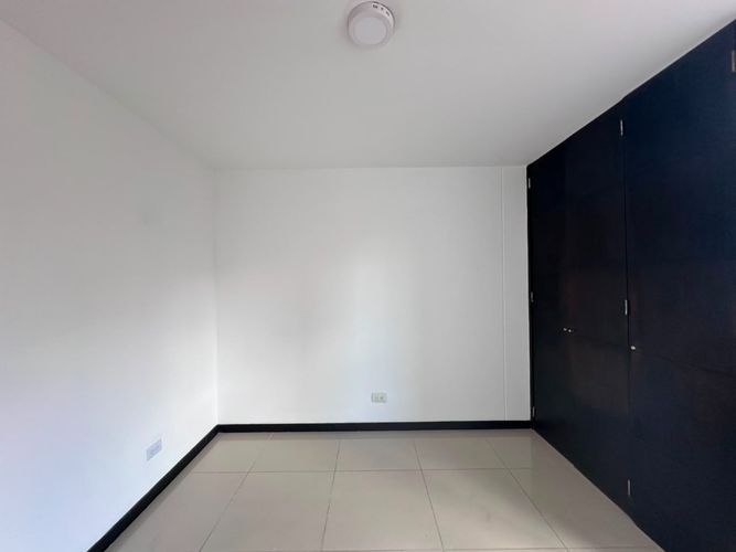 Apartamento de 4 alcobas en arriendo en El Poblado, Medellín, 130 m² · foto 10 de 19