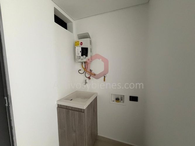 Apartamento en venta en Laureles, Medellín · foto 6 de 8