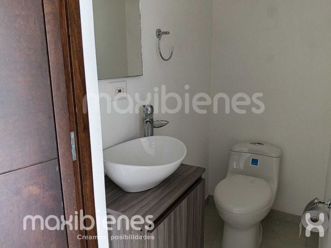 Casa de 3 alcobas en venta en La Ceja, 136 m² · foto 13 de 14