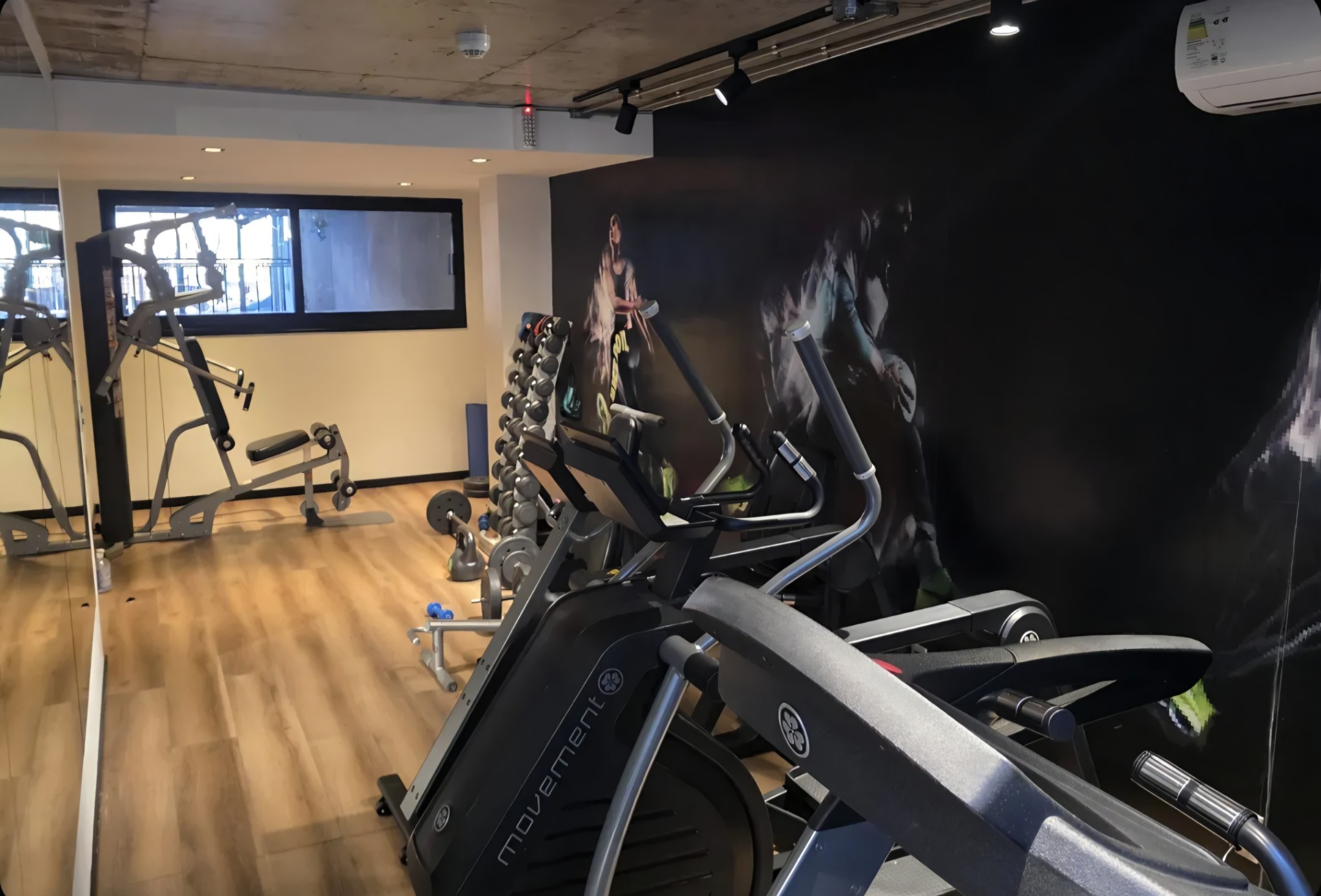 Exclusivo Apartamento de 1 Dormitorio con Garage, Ubicación Premium en Marco Bruto y 26 de Marzo, a Pasos del WTC. · Foto 10