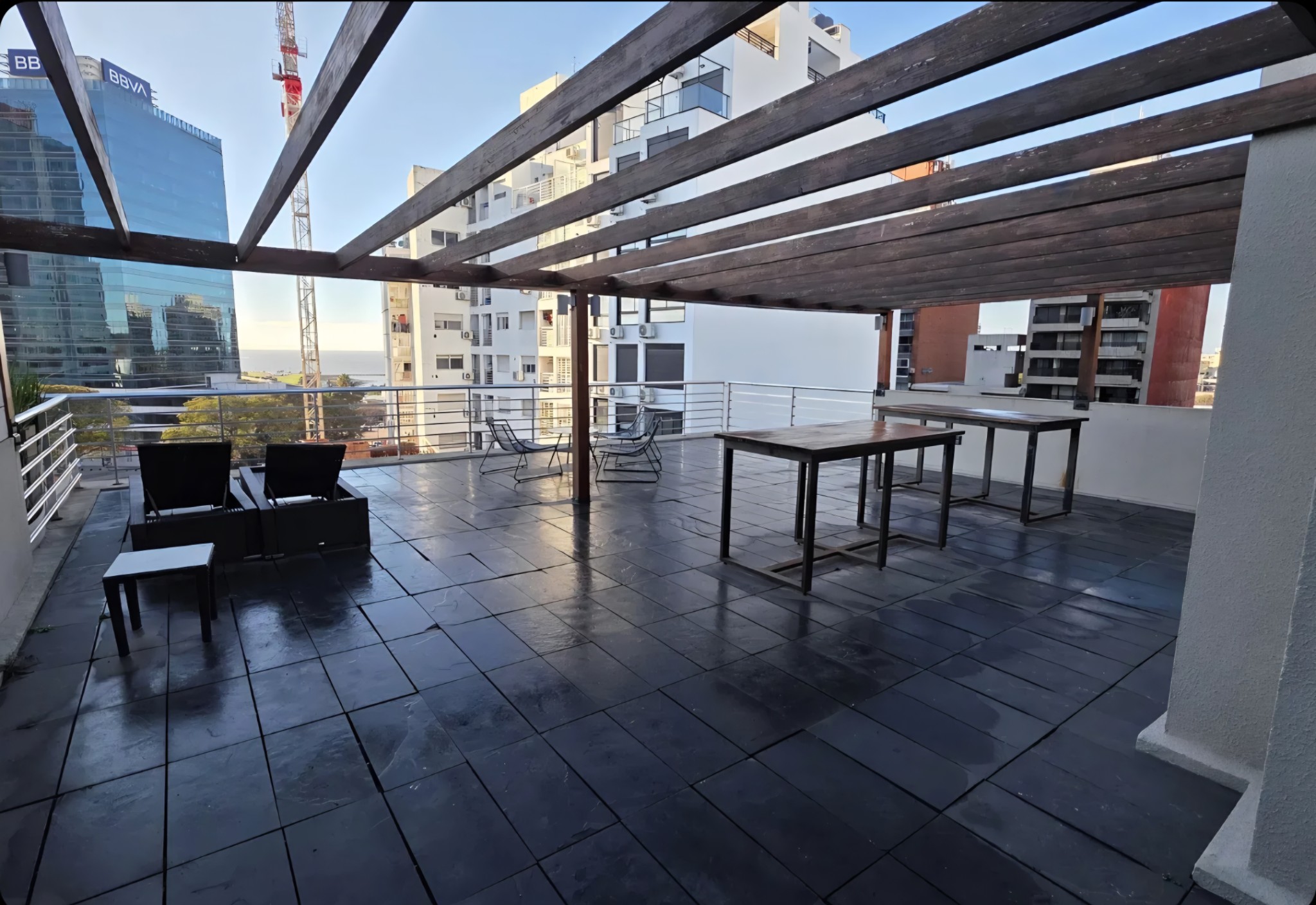 Exclusivo Apartamento de 1 Dormitorio con Garage, Ubicación Premium en Marco Bruto y 26 de Marzo, a Pasos del WTC. · Foto 7