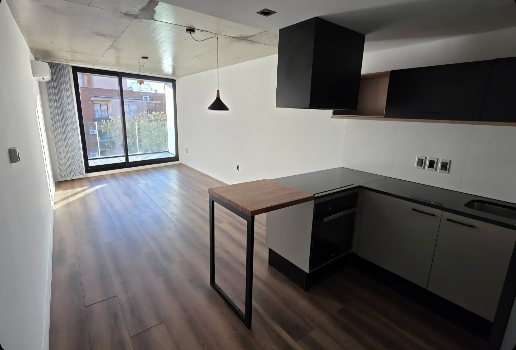 Exclusivo Apartamento de 1 Dormitorio con Garage, Ubicación Premium en Marco Bruto y 26 de Marzo, a Pasos del WTC. · Foto 11