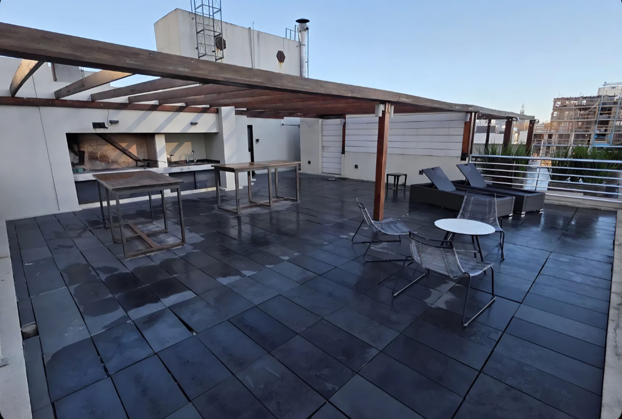 Exclusivo Apartamento de 1 Dormitorio con Garage, Ubicación Premium en Marco Bruto y 26 de Marzo, a Pasos del WTC. · Foto 3
