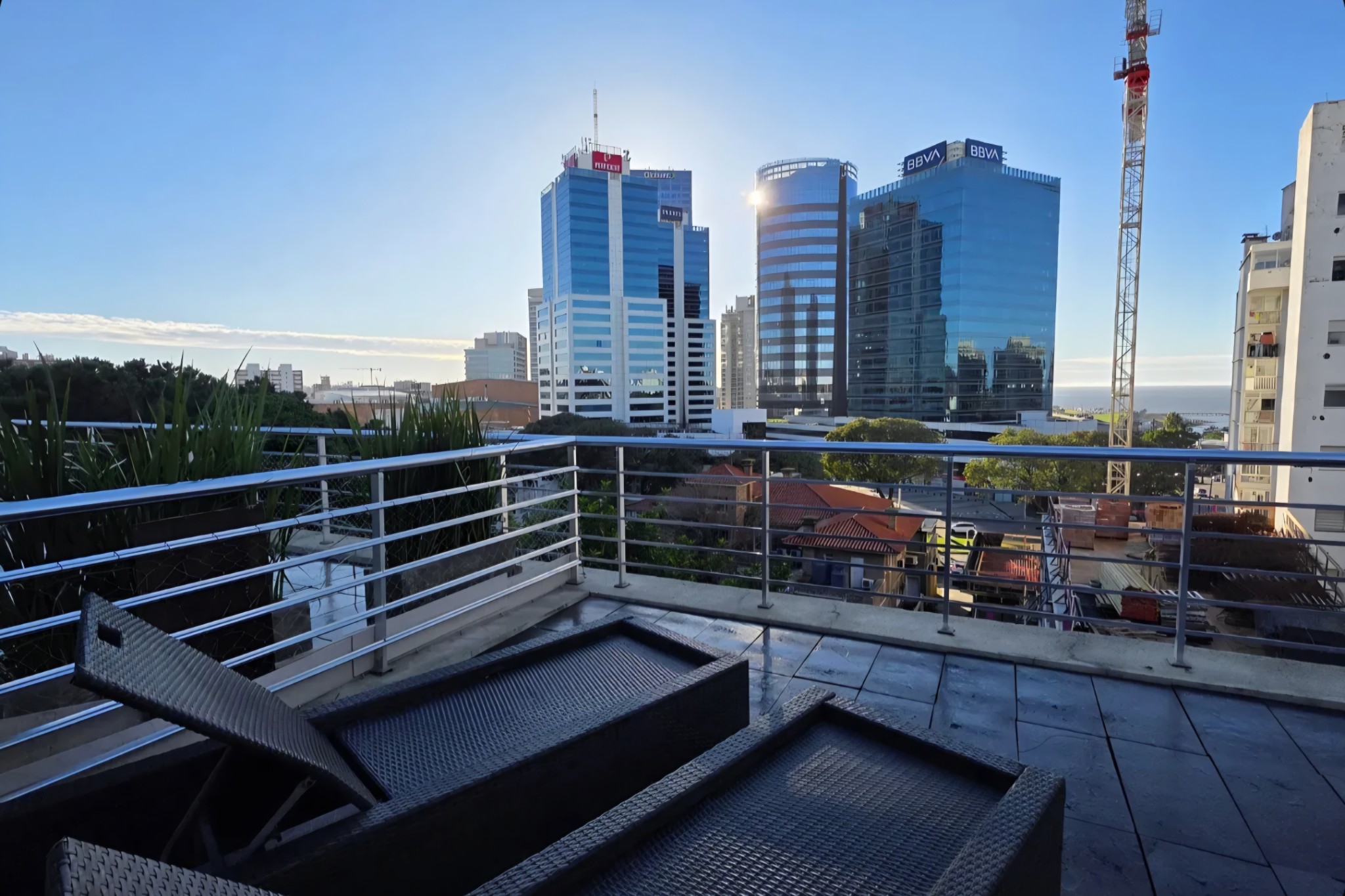 Exclusivo Apartamento de 1 Dormitorio con Garage, Ubicación Premium en Marco Bruto y 26 de Marzo, a Pasos del WTC. · Foto 2