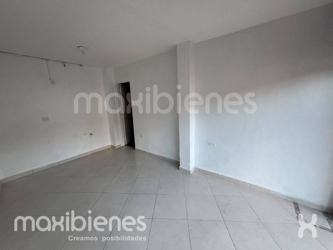 Local en arriendo en El Dorado, Envigado, 30 m² · foto 2 de 6