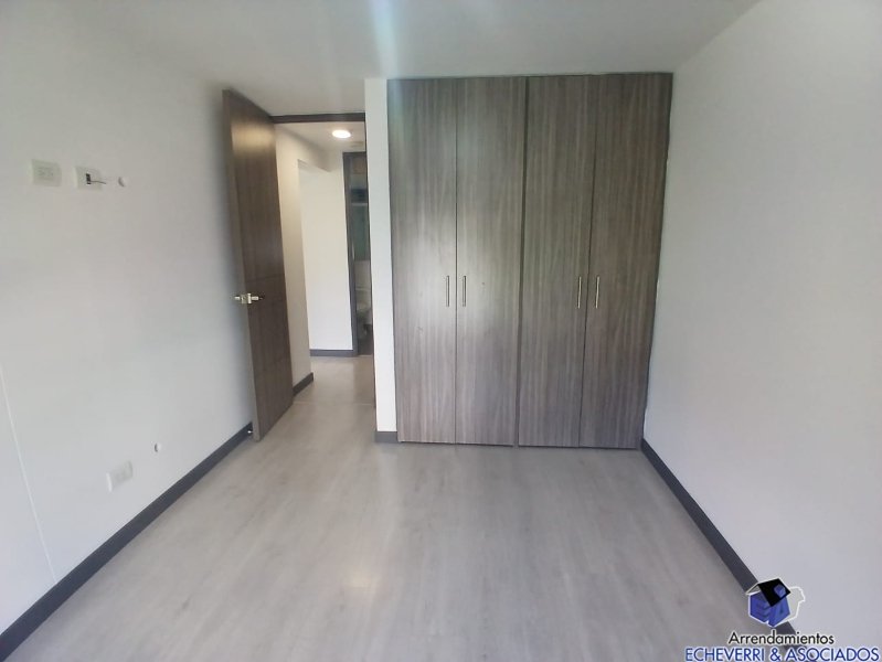 Apartamento en arriendo en Loma De Las Brujas, Envigado · foto 5 de 9