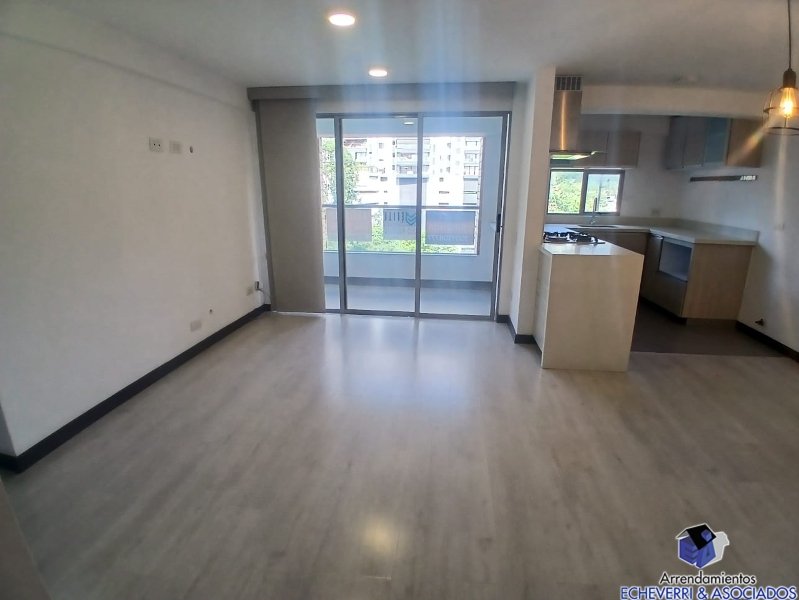 Apartamento en arriendo en Loma De Las Brujas, Envigado · foto 7 de 9