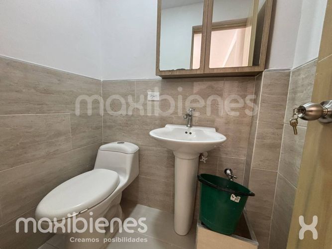 Local en arriendo en El Dorado, Envigado, 140 m² · foto 3 de 8