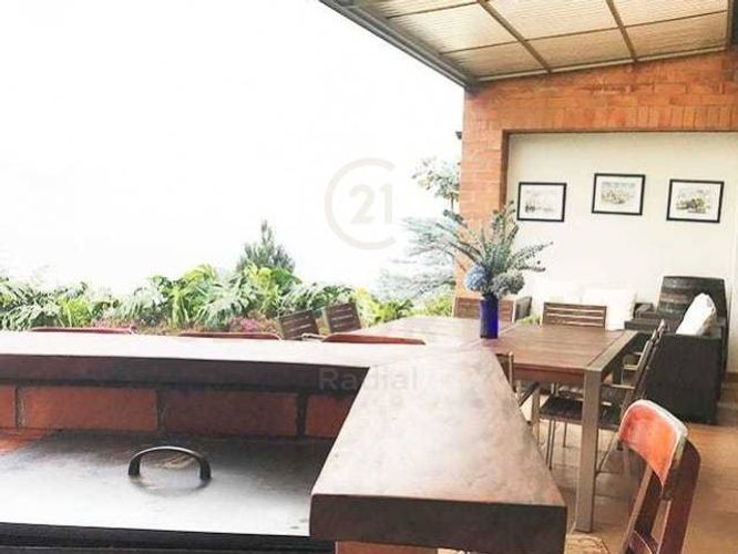 Casa de 4 alcobas en venta en Las Palmas, Medellín, 595 m² · foto 9 de 18
