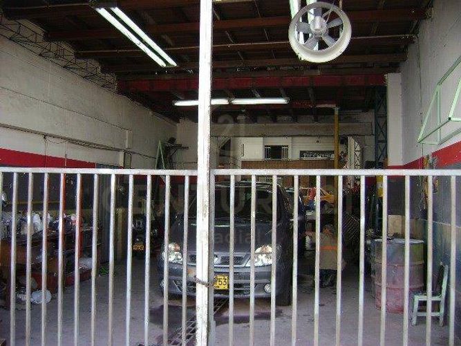Bodega en venta en El Chagualo, Medellín, 968 m² · foto 5 de 6