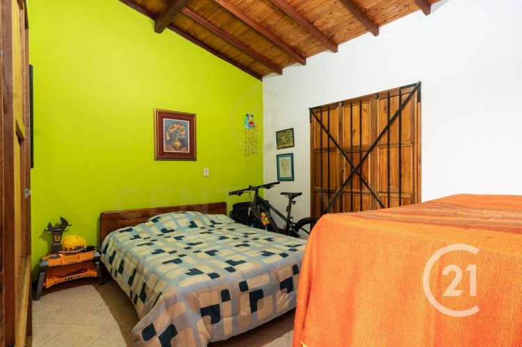 Casa de 3 alcobas en venta en Llano Grande, Rionegro, 210 m² · foto 13 de 17