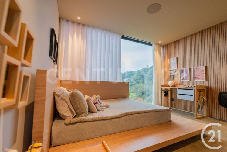 Casa de 3 alcobas en venta en Las Palmas, Envigado, 240 m² · foto 12 de 20