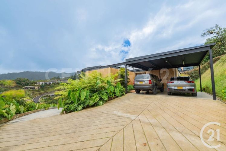Casa de 3 alcobas en venta en Las Palmas, Envigado, 240 m² · foto 19 de 20