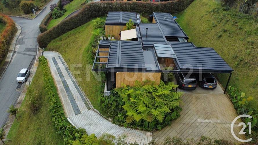Casa de 3 alcobas en venta en Las Palmas, Envigado, 240 m² · foto 20 de 20