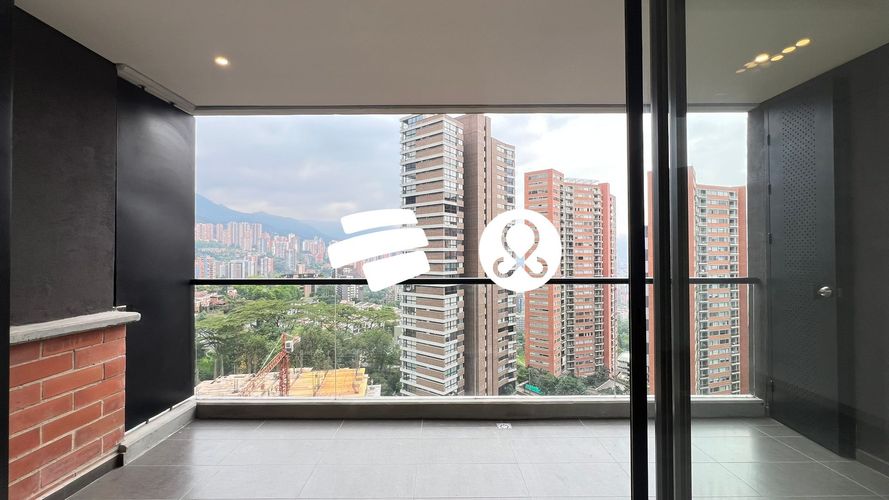 Apartamento en venta en El Poblado, Medellín · foto 2 de 24