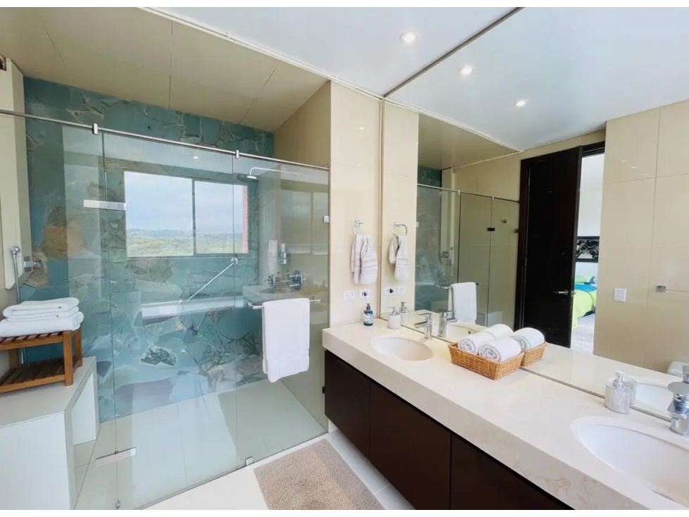 Apartamento en Arriendo en Cerros de los Alpes, Bogotá