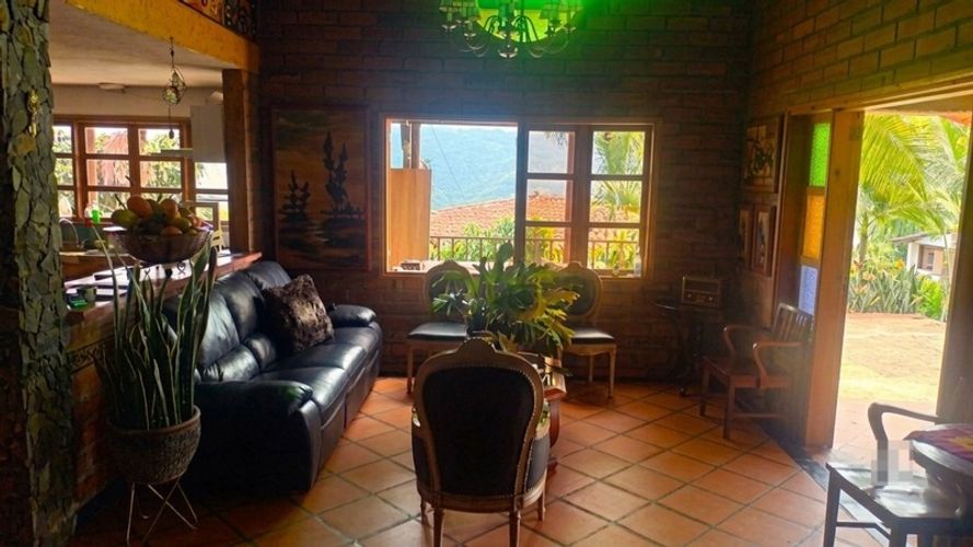 Finca en venta en La Veta, Copacabana, 350 m² · foto 2 de 14