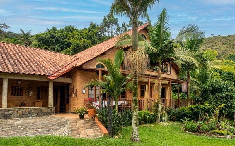 Finca en venta en La Veta, Copacabana, 350 m² · foto 9 de 14