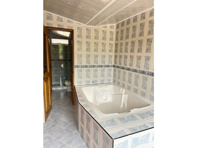 Casa de 8 alcobas en venta en San Judas Tadeo Ii, Cali, 420 m² · foto 17 de 17
