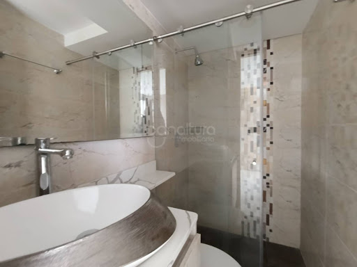 Apartamento en arriendo en Los Colores, Medellín · foto 6 de 13