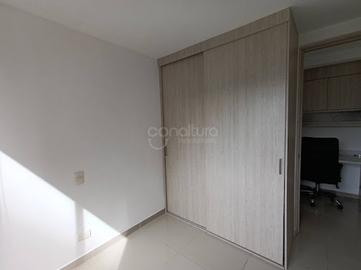 Apartamento en arriendo en Los Colores, Medellín · foto 8 de 13