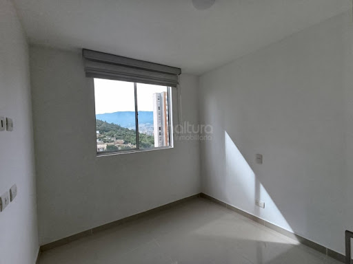 Apartamento en arriendo en Los Colores, Medellín · foto 10 de 13