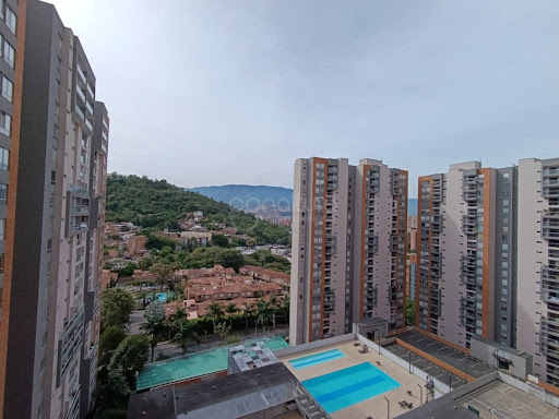 Apartamento en arriendo en Los Colores, Medellín · foto 13 de 13