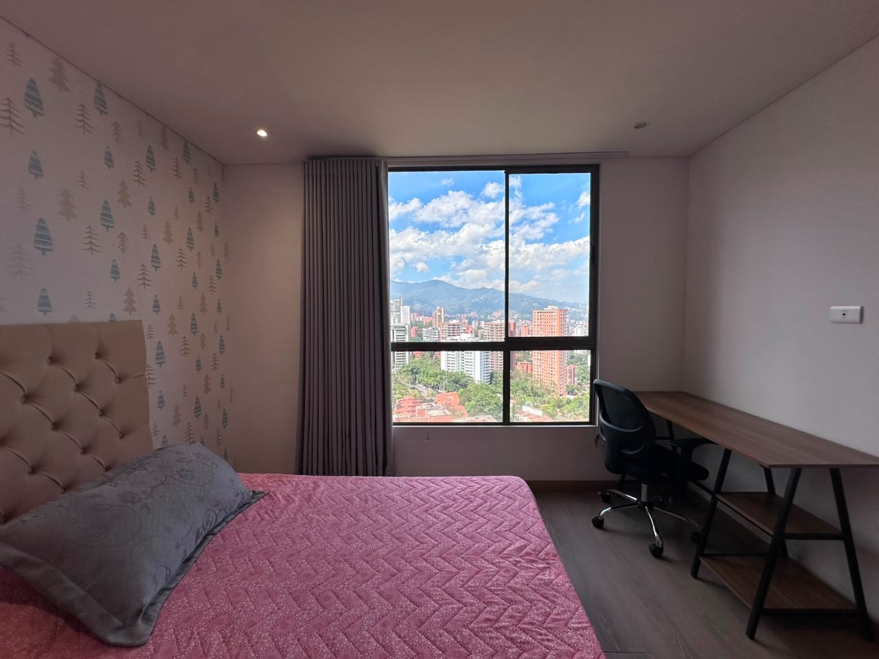 Apartamento en arriendo en Loma De Los Gonzalez, Medellín · foto 10 de 18