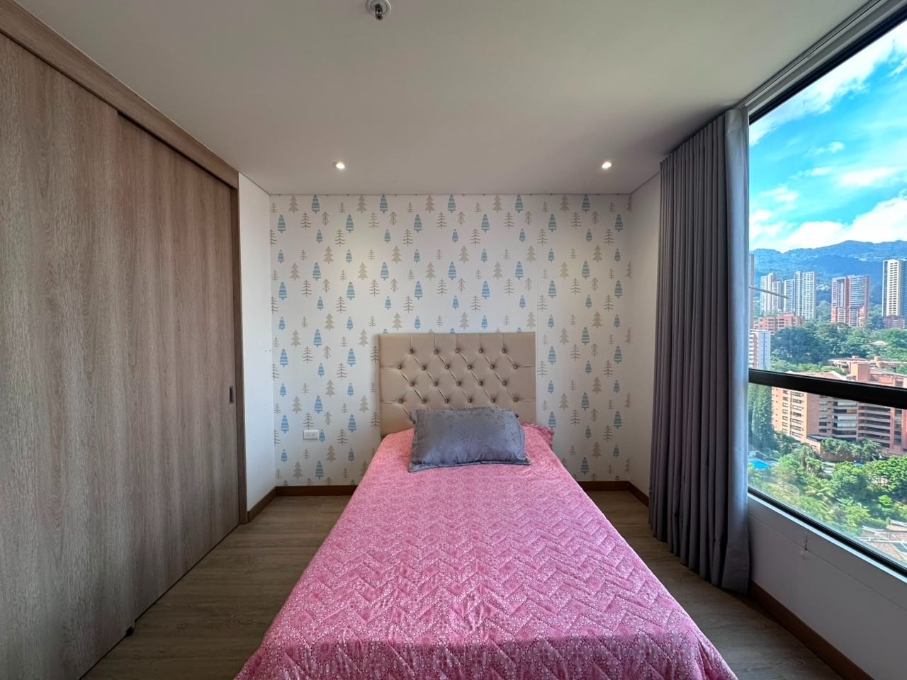 Apartamento en arriendo en Loma De Los Gonzalez, Medellín · foto 16 de 18