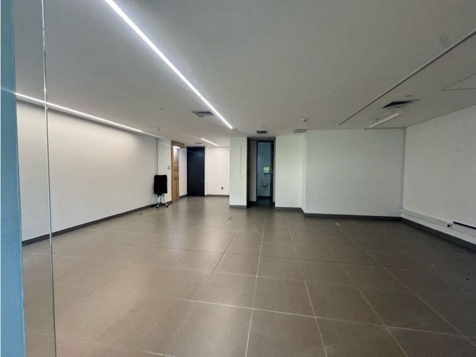 Oficina en venta en Castropol, Medellín, 97 m² · foto 2 de 24