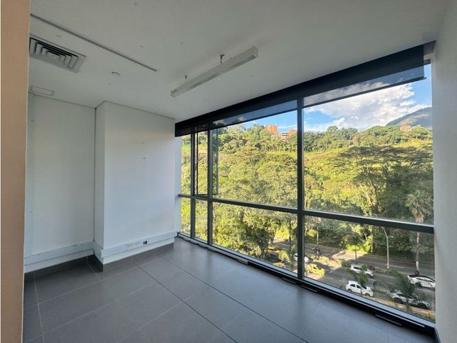 Oficina en venta en Castropol, Medellín, 97 m² · foto 4 de 24