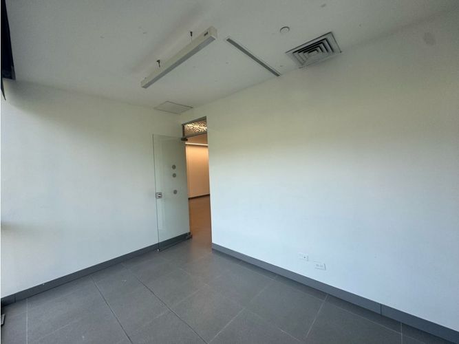 Oficina en venta en Castropol, Medellín, 97 m² · foto 5 de 24