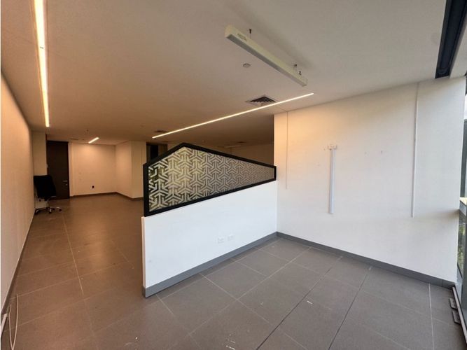 Oficina en venta en Castropol, Medellín, 97 m² · foto 7 de 24