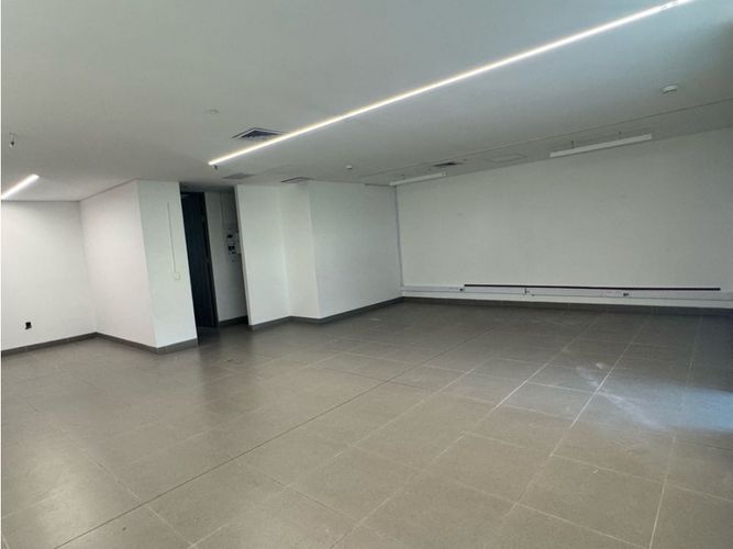 Oficina en venta en Castropol, Medellín, 97 m² · foto 9 de 24