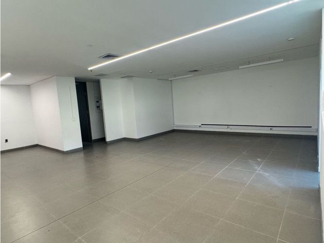 Oficina en venta en Castropol, Medellín, 97 m² · foto 10 de 24