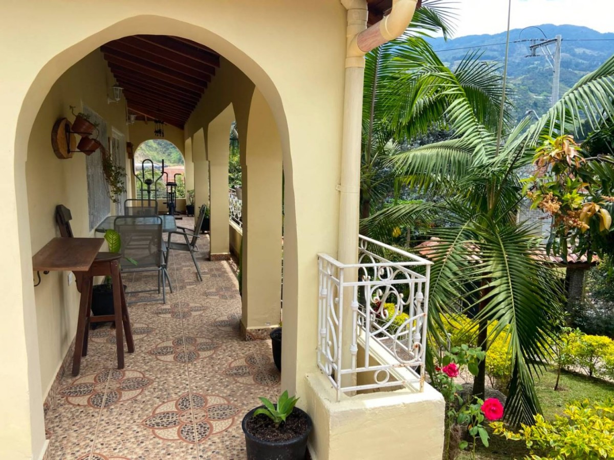 Casa en arriendo en San Cristobal, Medellín · foto 16 de 24