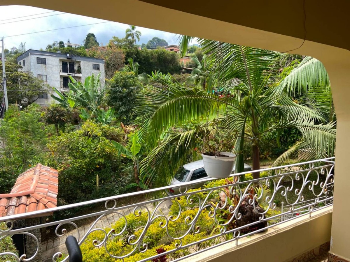 Casa en arriendo en San Cristobal, Medellín · foto 18 de 24