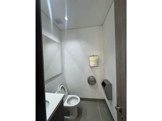 Oficina en venta en Castropol, Medellín, 97 m² · foto 17 de 24