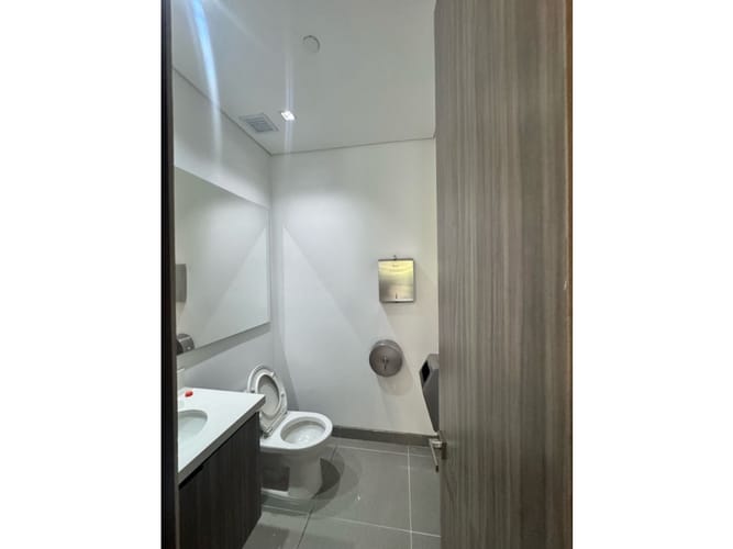 Oficina en venta en Castropol, Medellín, 97 m² · foto 18 de 24