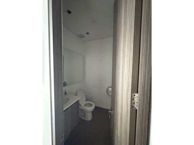 Oficina en venta en Castropol, Medellín, 97 m² · foto 20 de 24
