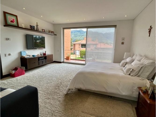 Casa de 5 alcobas en venta en Casablanca Suba Urbano, Bogotá, 1520 m² · foto 8 de 20