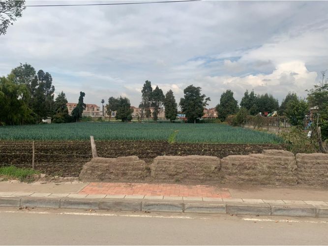 Lote en venta en Diamante Oriental, Mosquera, 9800 m² · foto 2 de 3