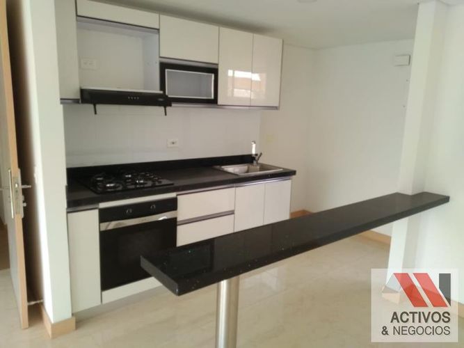 Apartamento de 2 alcobas en venta en El Velodromo, Medellín, 78 m² · foto 12 de 24