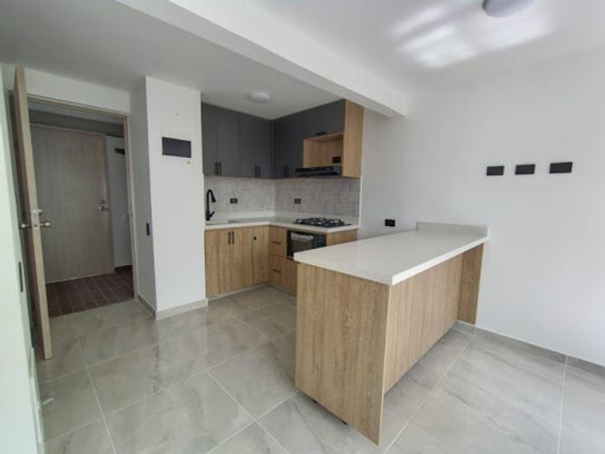 Apartamento de 3 alcobas en venta en Terranova, Bello, 54 m² · foto 6 de 16