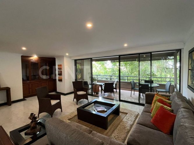 Apartamento de 3 alcobas en arriendo en Los Balsos, Medellín, 210 m² · foto 4 de 15